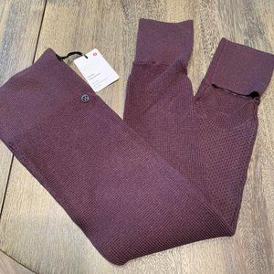 Studio Legwarmer color purple